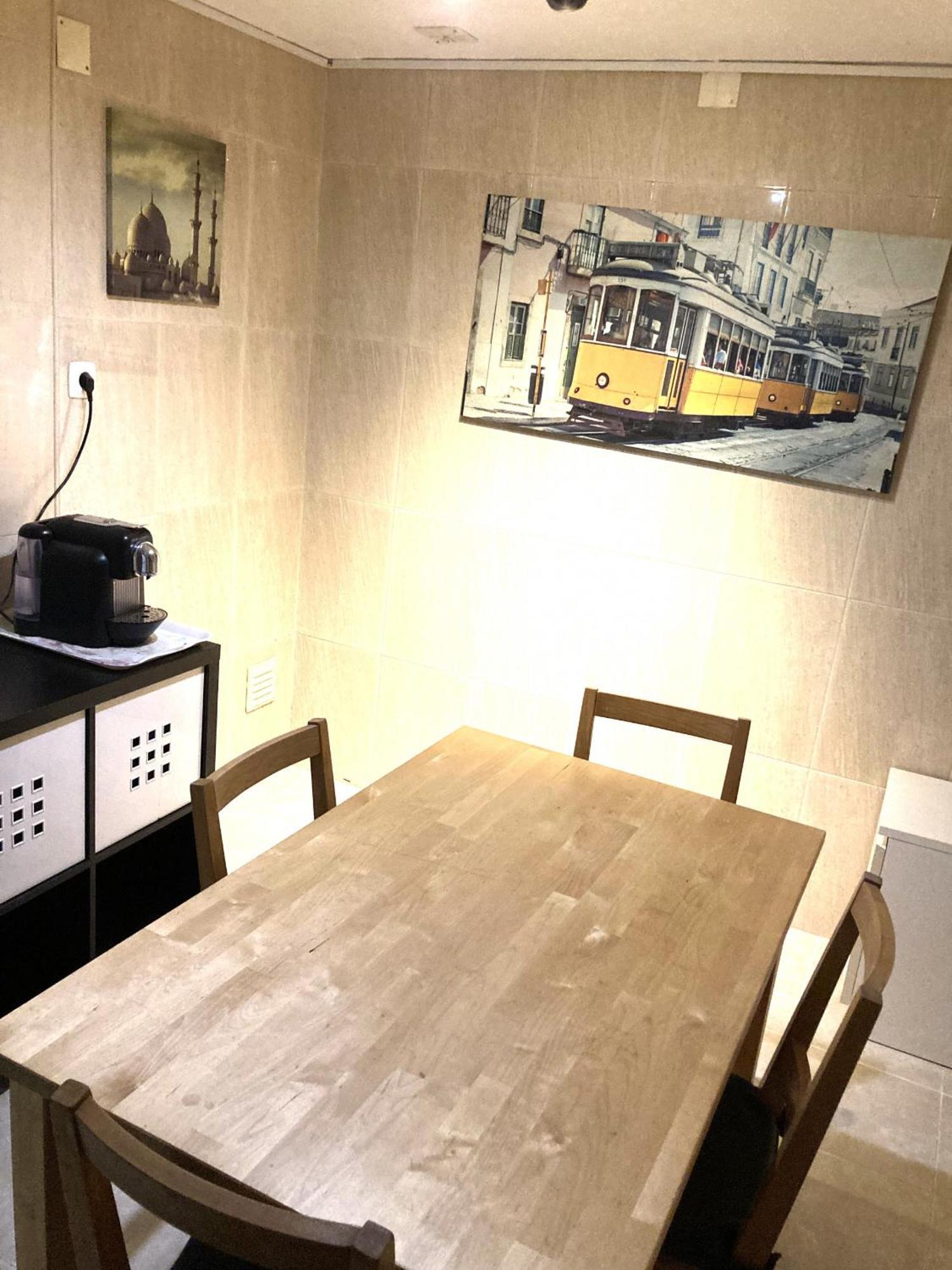 Lisbon T2 Apartment In Typical Villa In Sapadores Lissabon Buitenkant foto